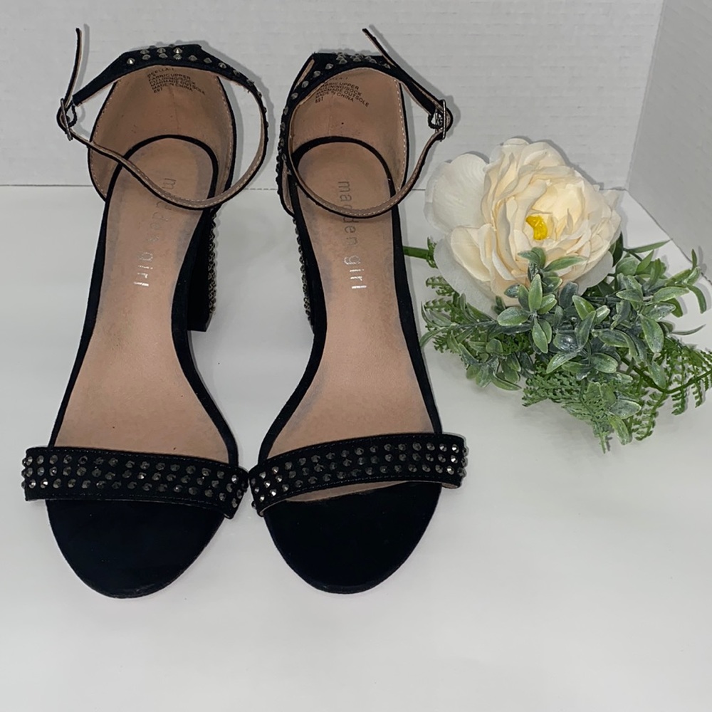 Madden Girl Sandals Size 7.5